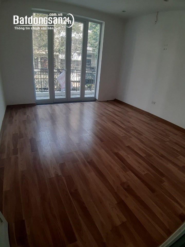 Cho thuê nhà ngõ 20 phố Nghĩa Đô - Diện tích 65m2 x 4 tầng có điều hòa, ngõ rộng 8m