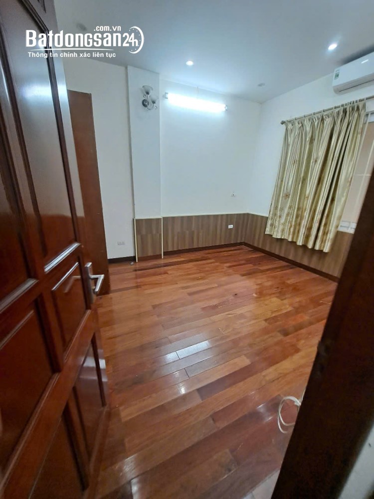 Cho thuê nhà ngõ 1 phố Phạm Tuấn Tài, Cầu Giấy. DT 70m2 x 5 tầng, mặt tiền 5m