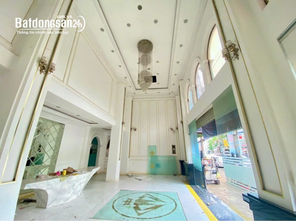 Cho thuê nhà mặt tiền đường trần hưng đạo cần thơ ngang hơn 10m 