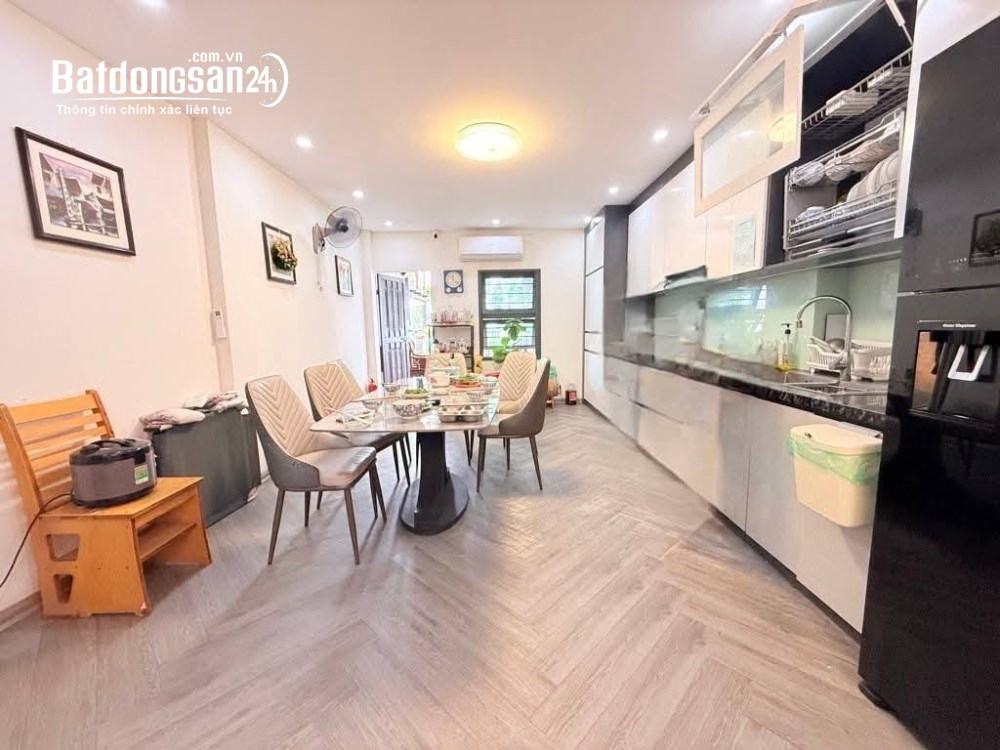 Bán nhà sát Học viện Tài chính 50m 7 tầng thang máy ô tô tránh – Kinh doanh mạnh 15ty