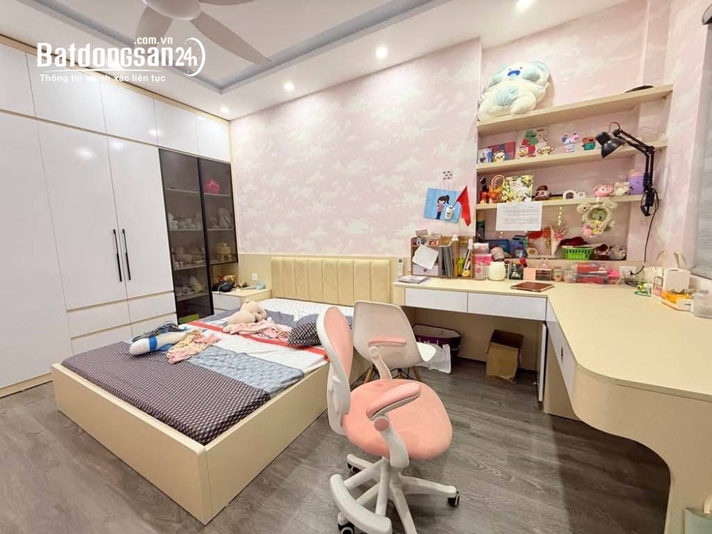 Bán nhà sát Học viện Tài chính 50m 7 tầng thang máy ô tô tránh – Kinh doanh mạnh 15ty
