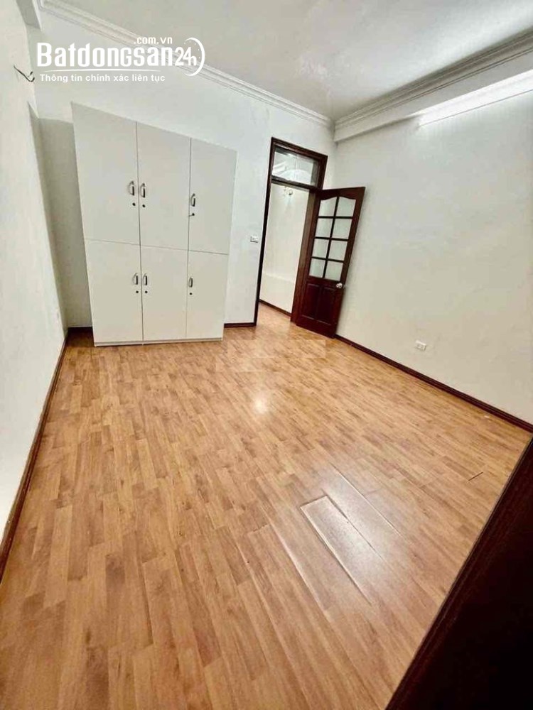 Nhà ngõ 141 phố Nguyễn Khang - Diện tích 80m2 x 4 tầng mỗi tầng 2p và 1 wc