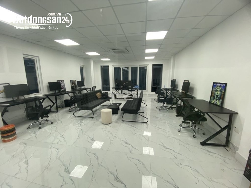Nhà mặt ngõ 88 phố Trung Kính. Dt 80m2 x 6 Tầng thông  có Thang Máy đủ điều hòa