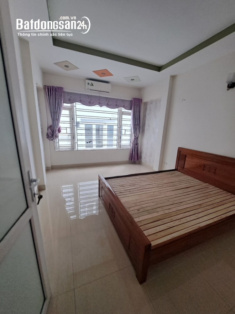 Cho thuê nhà ngõ 143 Phố Trung Kính, Diện tích 52m x 5 tầng, măt tiền 4m, đường 8m