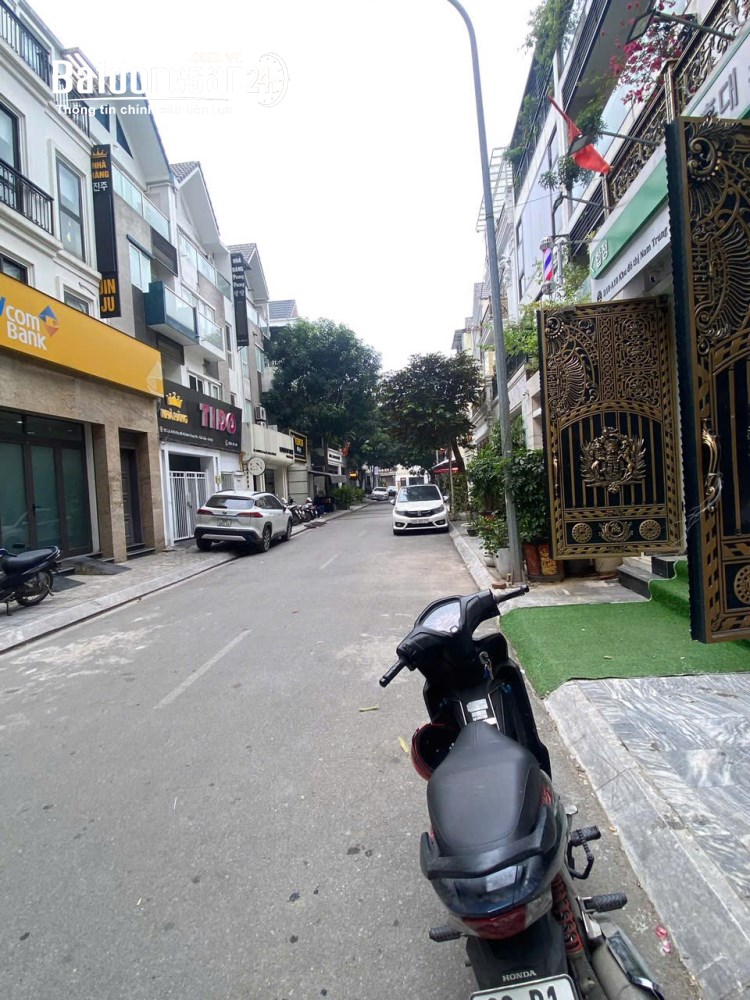Cho thuê nhà Đường Nguyễn Chánh, Phường Yên Hòa  (Q Cầu Giấy cũ) , Hà Nội