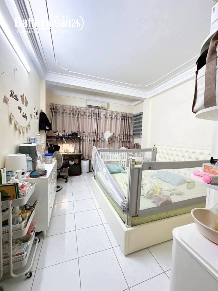 Bán nhà mặt phố Lê Văn Hiến 42m 4 tầng – Ô tô tránh, kinh doanh 10 tỷ “Vị trí vàng"