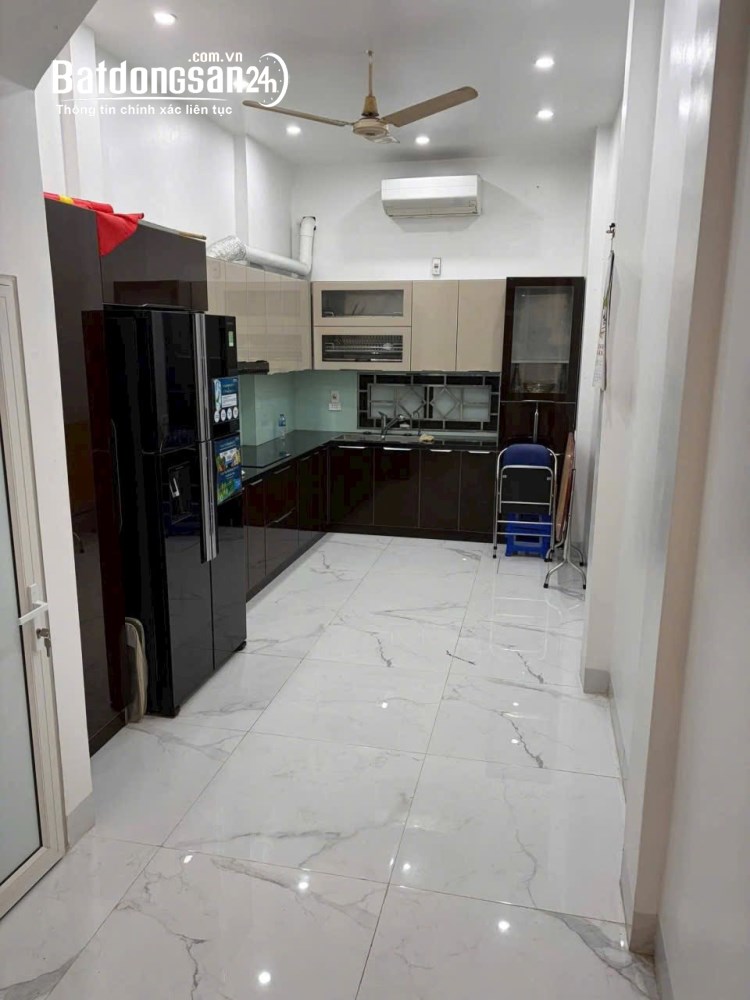 Cho thuê nhà ở Nguyễn Phong Sắc, Cầu Giấy Ô TÔ ĐỖ CỬA 50m x 5T giá 20 triệu