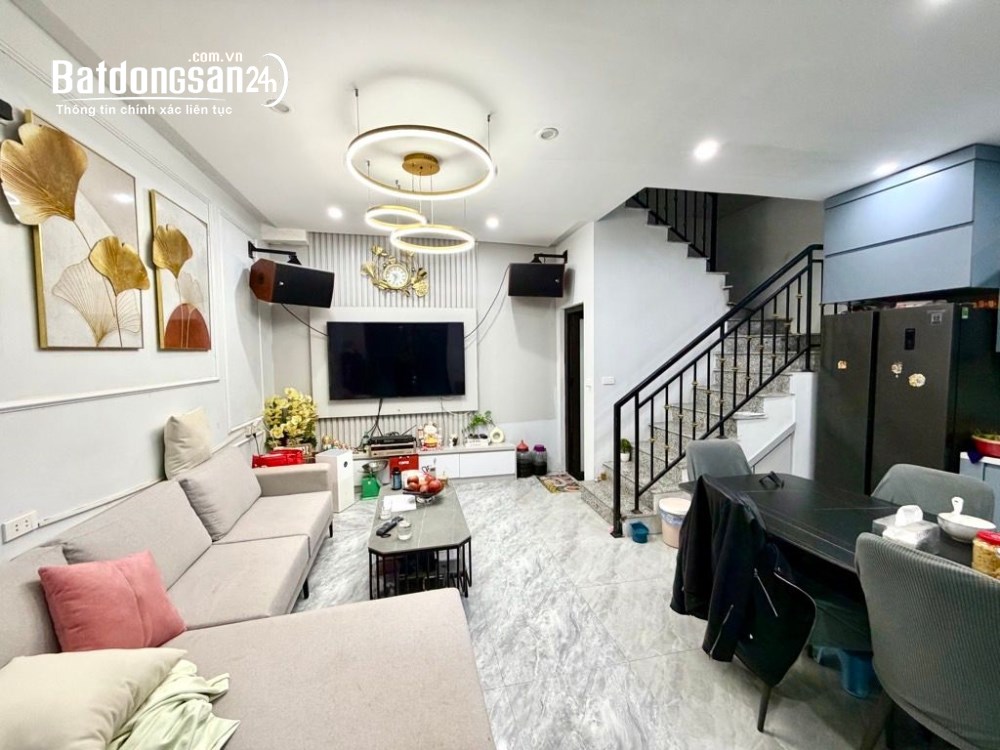 Bán nhà An Dương Vương Tây Hồ 40m 5 tầng – Ô tô, kinh doanh mạnh, giá 9 tỷ “Hiếm"