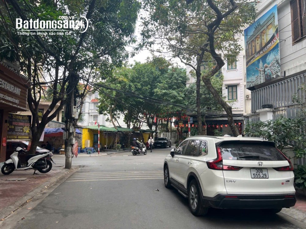 Cho thuê nhà Ô TÔ DÙNG ĐỖ 24/7 phố Trung Kính, Cầu Giấy 65m x 5T giá 36 triệu
