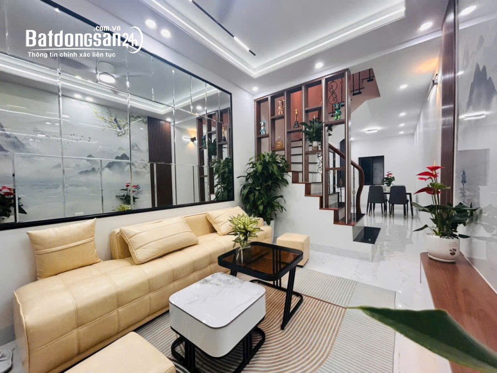 Cho thuê nhà ngõ 109 Quan Nhân, Thanh Xuân 38m x 4T giá 15tr, NHÀ ĐẸP FULL ĐỒ