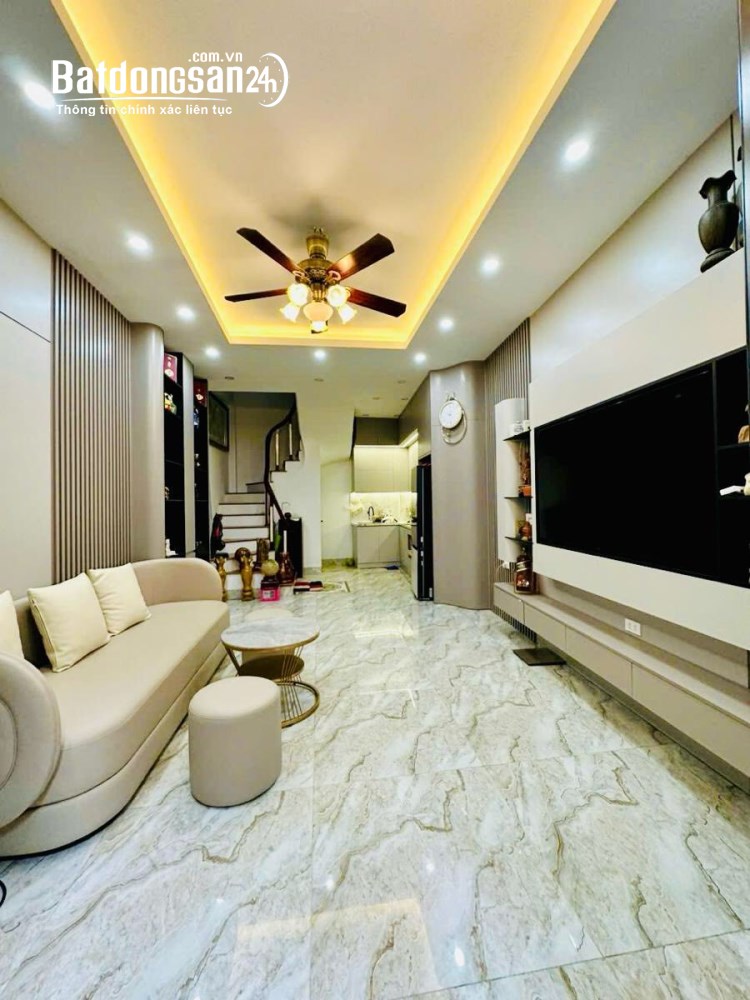 Bán nhà Đường Thanh Nhàn, Phường Bạch Mai (Q Hai Bà Trưng cũ), 40m, 5 tầng. Giá: 11.6 tỷ