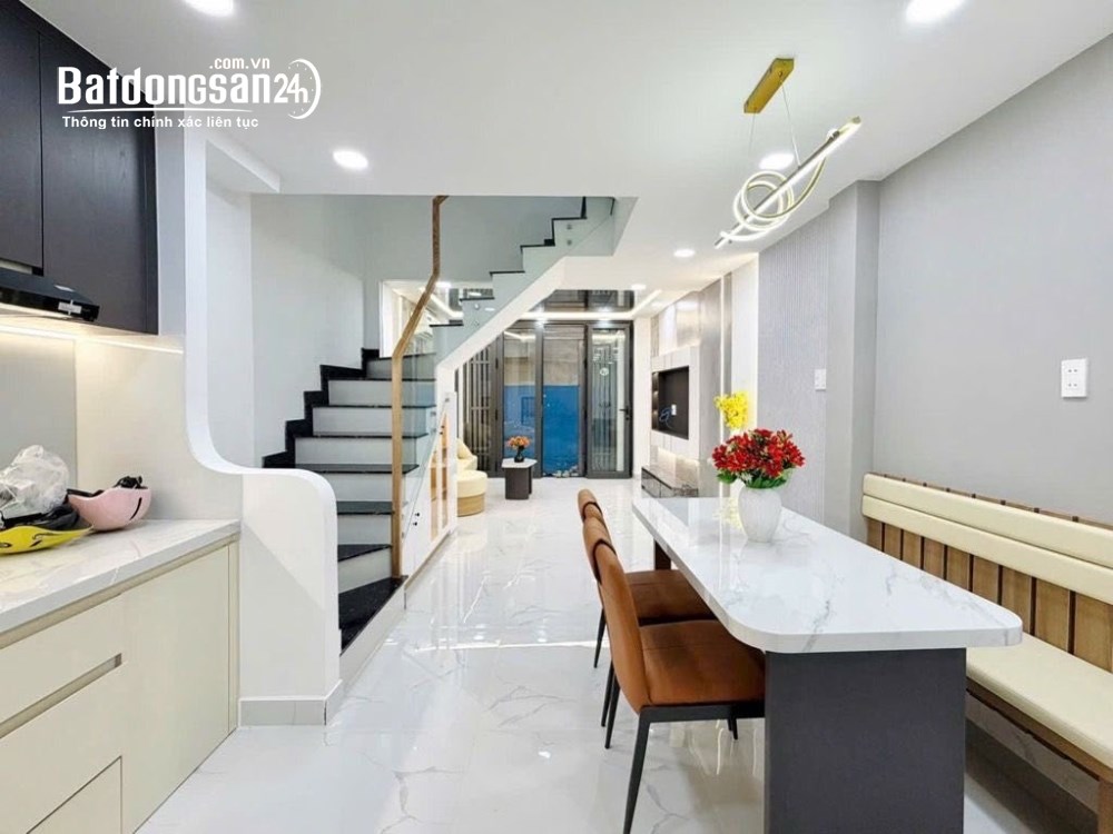 Hiếm! HXH Âu Dương Lân Nhà 4 Tầng 4x14m, Tặng Full Nội Thất 500tr, Chỉ 7.2 Tỷ