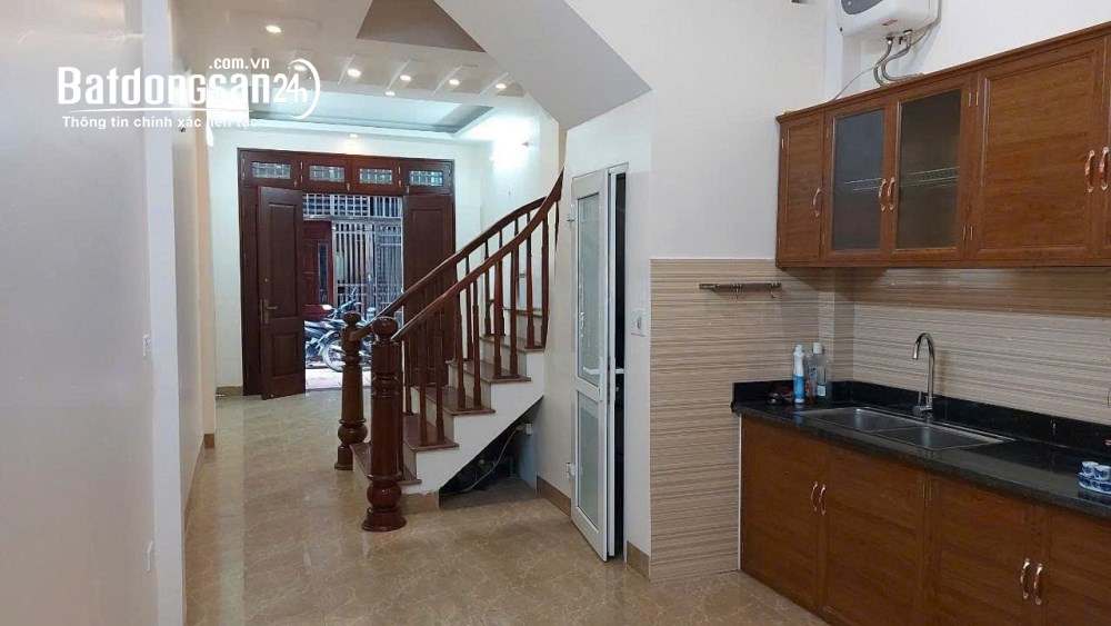 Cho thuê CHDV ngõ 286 Mỹ Đình, Từ Liêm 43M X 4T X 5PN3VS giá 16 triệu, 20M ra ô tô