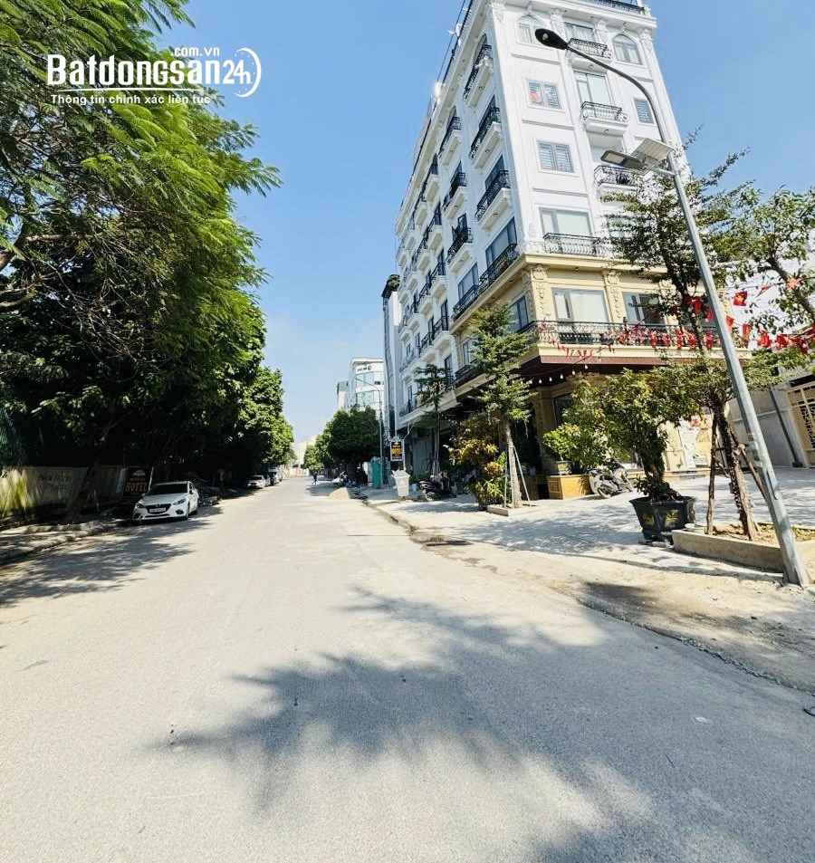 BÁN NHÀ SIÊU PHẨM TRỊNH VĂN BÔ - LÔ GÓC 3 MẶT THOÁNG - THANG MÁY - VỈA HÈ KINH DOANH 