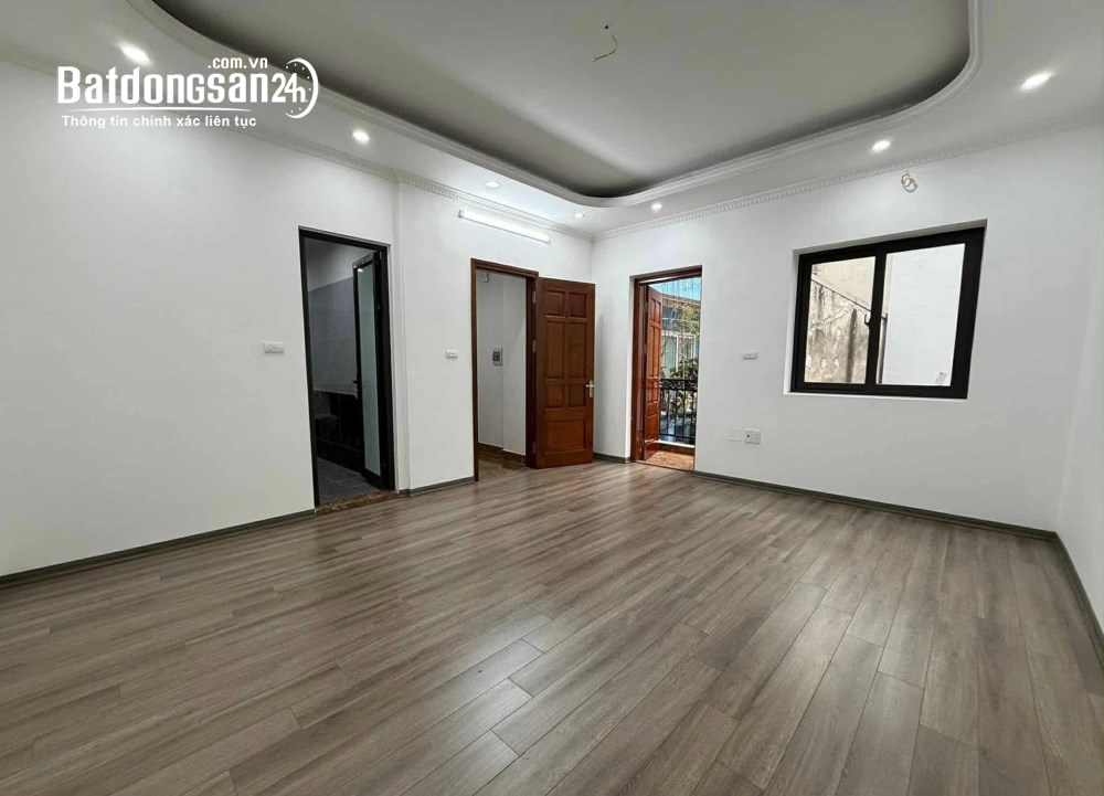 Bán Nhà Mặt Ngõ Định Công, Ô Tô đỗ cửa, ngõ thông, 33m2 5 Tầng MT 5m chỉ 7,x tỷ