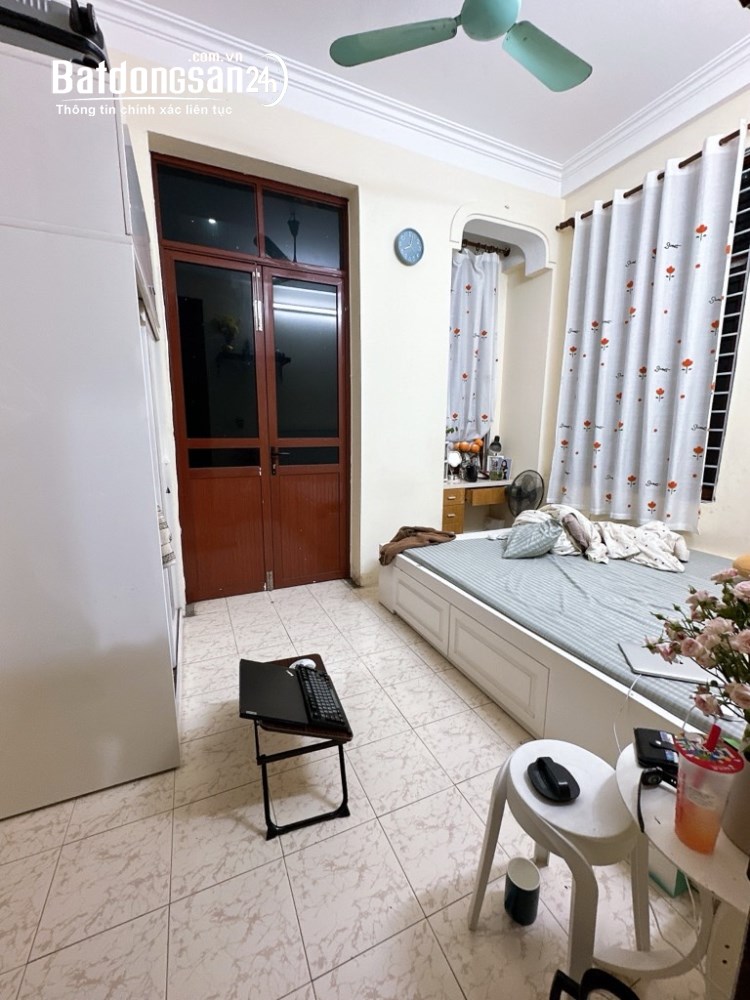 Bán Đất tặng nhà Đại La – 48m2 – Mặt tiền 8M- Chỉ 9.8 tỷ -Hai Bà Trưng 