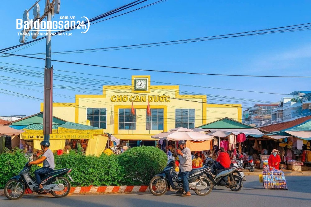 ĐẤT MẶT TIỀN TRUNG TÂM TT CẦN ĐƯỚC - CÁCH CHỢ BÌNH CHÁNH CHỈ 30P DI CHUYỂN