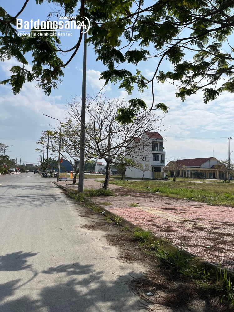 Siêu Phẩm Đất Nền gần Hội An - Chỉ 2.x Tỷ - Không ngập - Gần Chợ Buôn Bán sầm uất