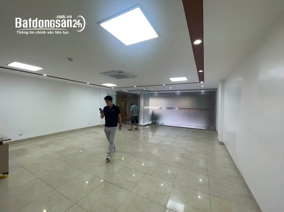 Nhà mặt phố Khúc Thừa Dụ - Diện tích 95m2 x 7 tầng xây thông, Thang Máy +điều hòa