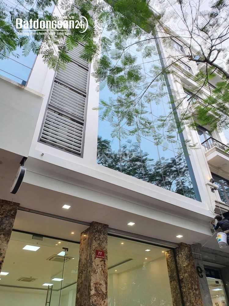 Nhà mặt phố Khúc Thừa Dụ - Diện tích 95m2 x 7 tầng xây thông, Thang Máy +điều hòa