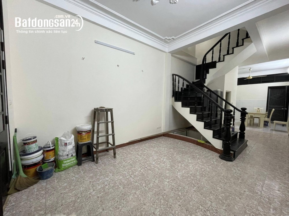 Nhà ngõ 9 phố Trần Quốc Hoàn, Diện tích 55m2 x 4 tầng 6 phòng, đường rộng 6m 