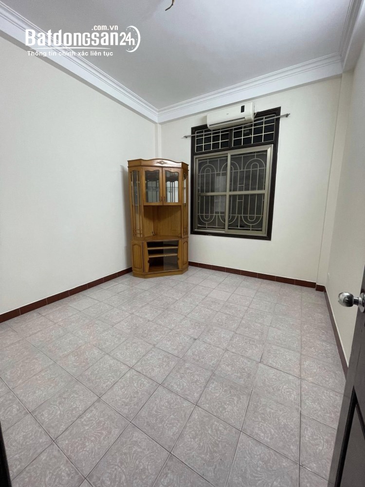 Nhà ngõ 9 phố Trần Quốc Hoàn, Diện tích 55m2 x 4 tầng 6 phòng, đường rộng 6m 