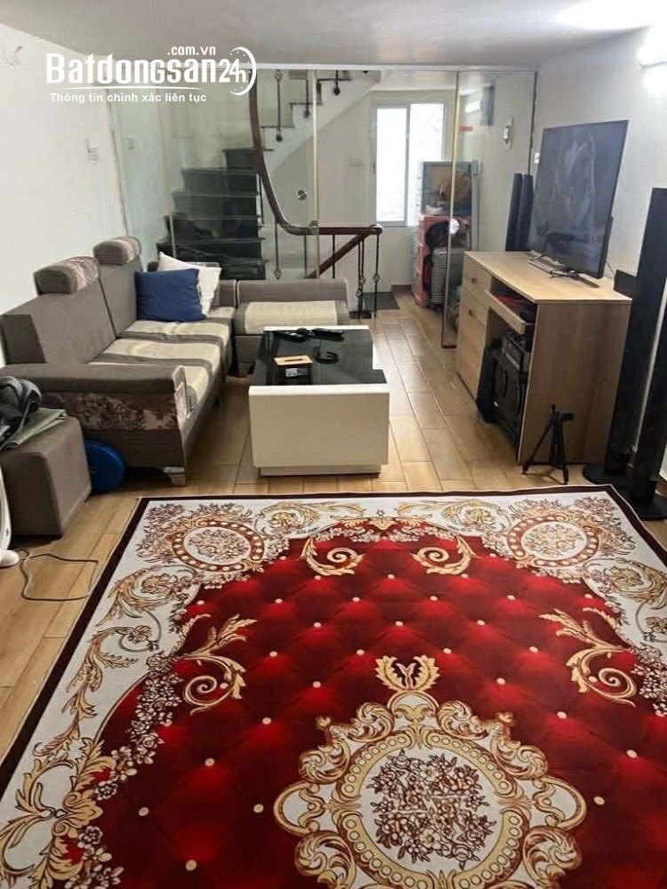 NHÀ PHỐ TÔN ĐỨC THẮNG_32m2 x 5T_MẶT NGÕ Ô TÔ TRÁNH_CÁCH PHỐ 10m, Phường Đống Đa