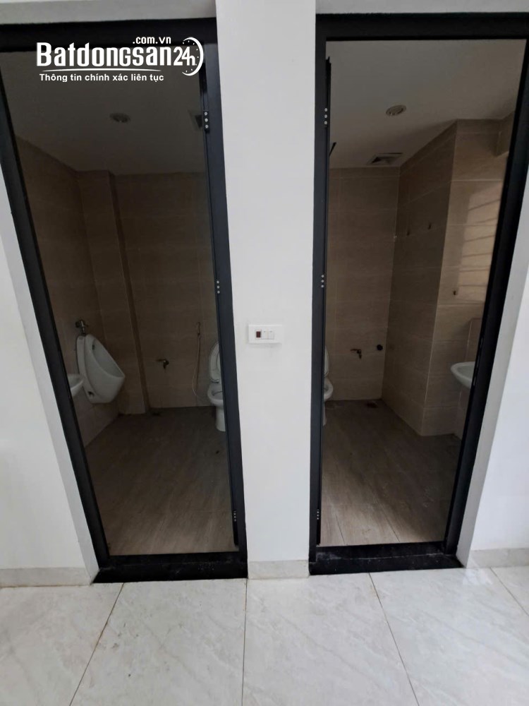 Cho thuê văn phòng ngõ 106 Hoàng Quốc Việt: Tầng 3, diện tích 140m2 , giá 20tr/th