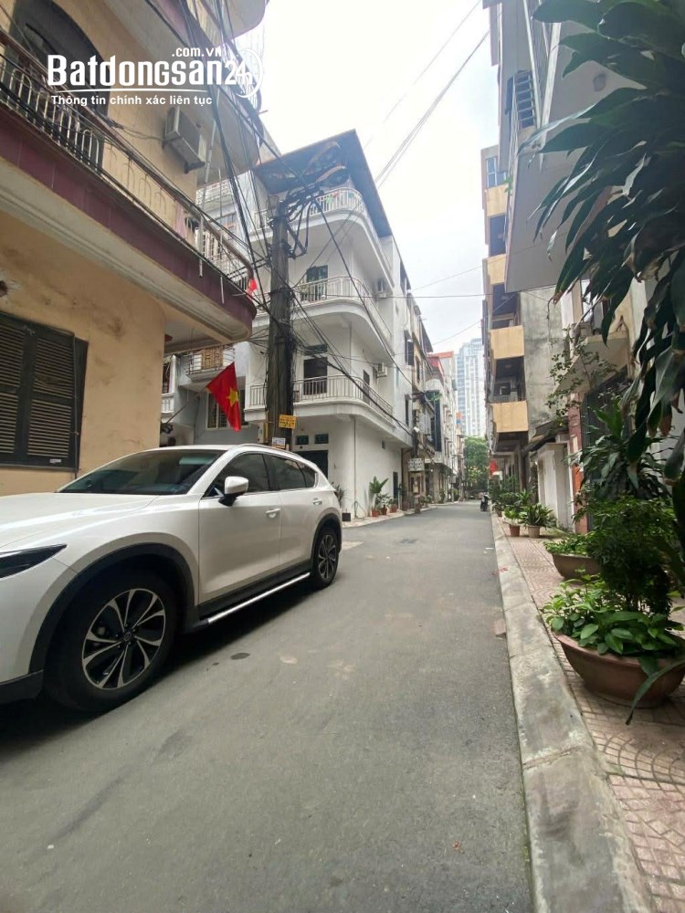Bán nhà 4 tầng Hồ Tùng Mậu cạnh goldmark city 50m phân lô vỉa hè ô tô tránh
