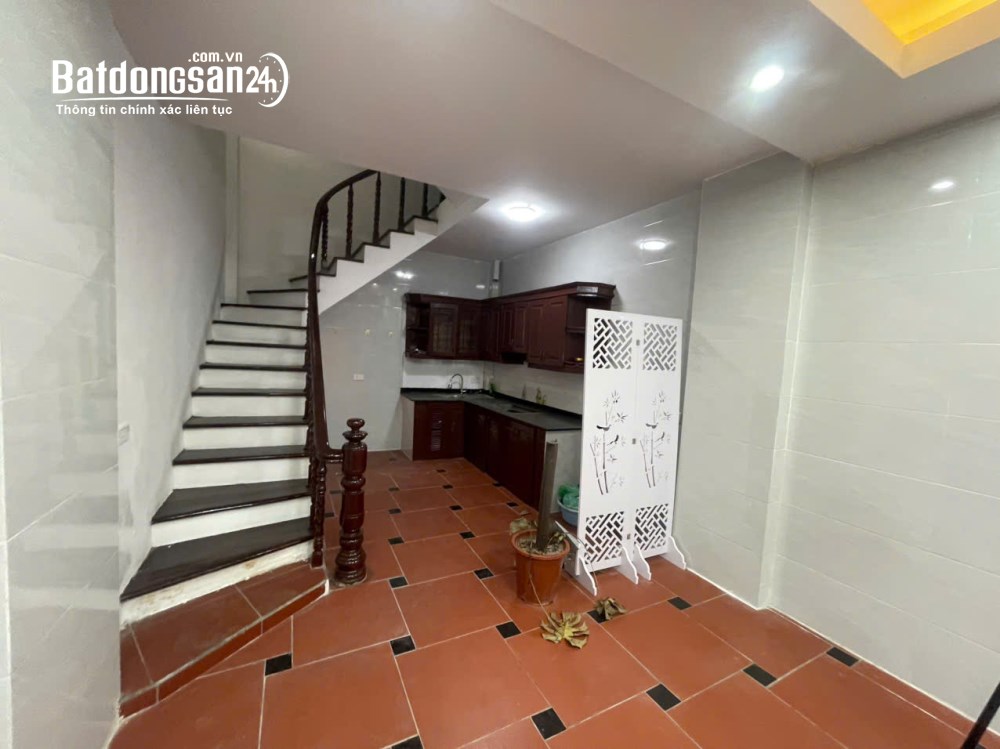 Cho thuê Nhà Riêng Lãng Yên - Quận Hai Bà Trưng 35m x 5T NHÀ SẠCH ĐẸP giá 15 triệu