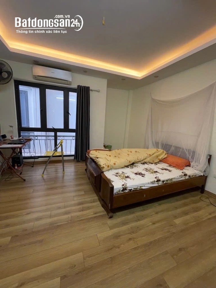 Bán nhà Hoàng Mai 5 tầng mt 5.3m 8.3 tỷ 