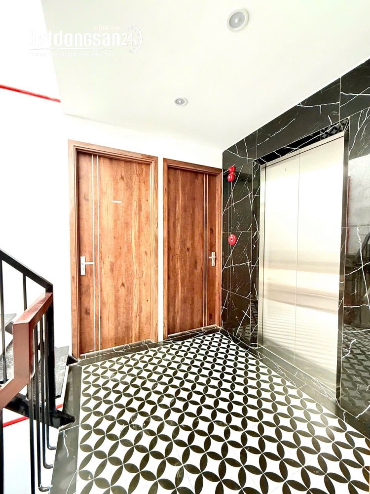 BÁN TÒA NHÀ ĐƯỜNG KHƯƠNG TRUNG. 110M2 XÂY 7 TẦNG. THANG MÁY. 24 PHÒNG.