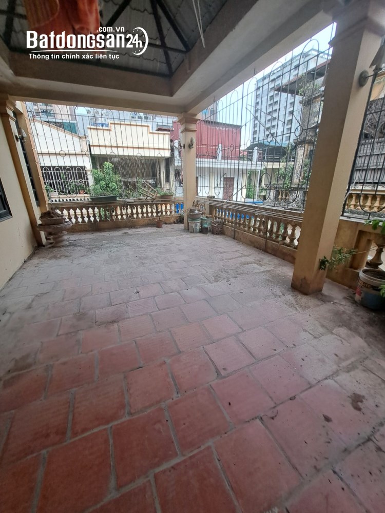 Cho thuê nhà ngõ 9 phố Trần Quốc Hoàn, Diện tích 52m2 x 4 tầng, 16 triệu/tháng