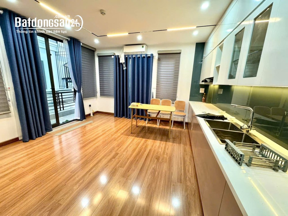 Cho thuê nhà ngõ 83 Trung Kính, Cầu Giấy 40m x 6T THANG MÁY, NHÀ MỚI giá 25tr