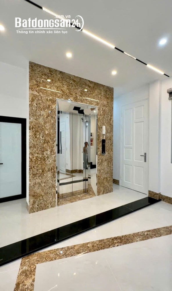 Cho thuê nhà ngõ 83 Trung Kính, Cầu Giấy 40m x 6T THANG MÁY, NHÀ MỚI giá 25tr