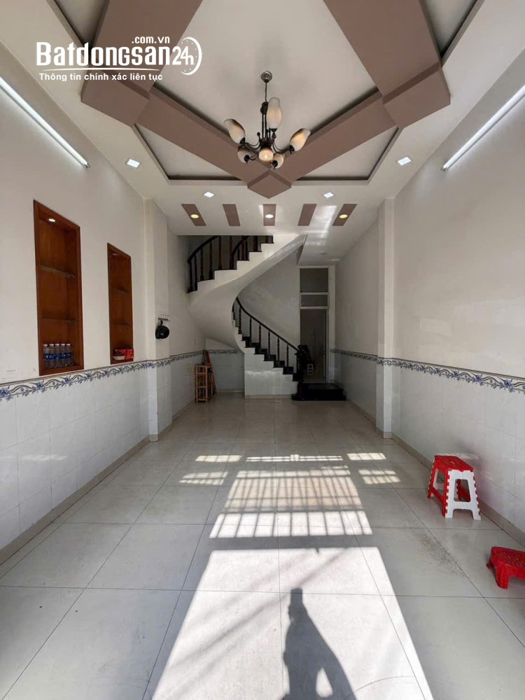 Bán nhà mặt tiền Đường Ông Ích Khiêm, Phường Hòa Bình (Quận 11 cũ), Hồ Chí Minh