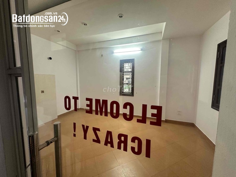Cho thuê nhà ngõ 180 đường Hoàng Quốc Việt - DT 60m2 x 4 tầng, đường rộng 8m có hè
