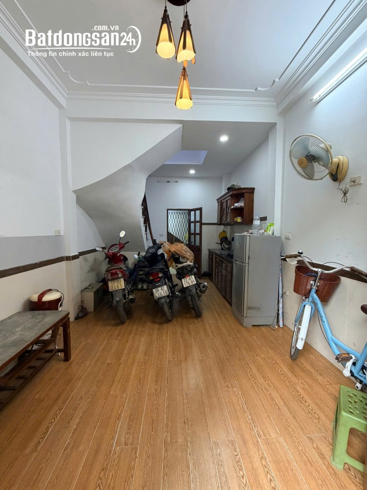 Bán nhà Đường Trịnh Đình Cửu, Phường Định Công (Q Hoàng Mai cũ), Hà Nội