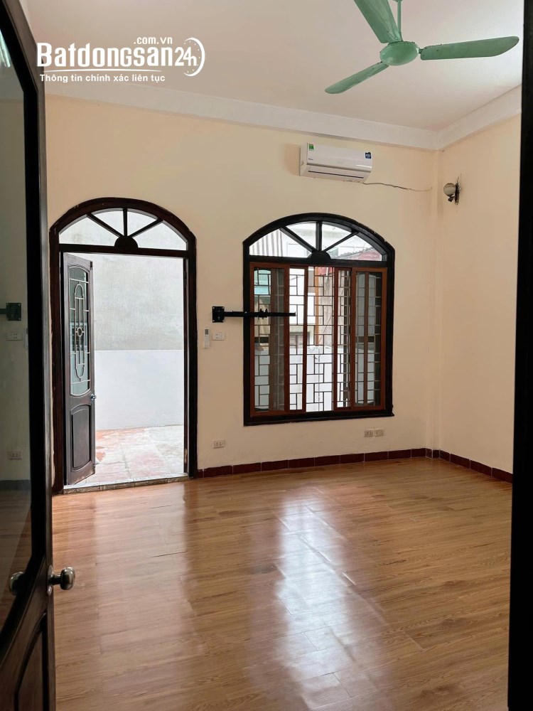 Cho thuê nhà nguyên căn Ngõ 58 Nguyễn Khánh Toàn - Cầu Giấy 68m x 4T giá 15 triệu