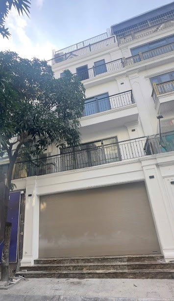 Nhà LK KĐT Nam Trung Yên - Phố Nguyễn Chánh. Dt 80M x 6 tầng xây thông, mặt tiền 6m