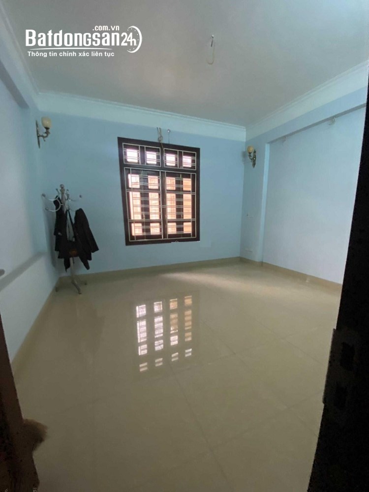 Nhà ngõ 20 phố Nghĩa Đô - Hoàng Quốc Việt. Dt 60m2 x 4 tầng đường rộng để ô tô