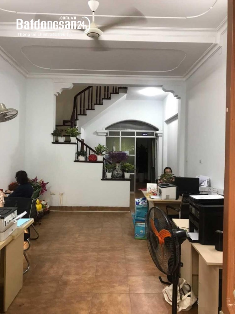 Nhà ngõ 20 phố Nghĩa Đô - Hoàng Quốc Việt. Dt 60m2 x 4 tầng đường rộng để ô tô