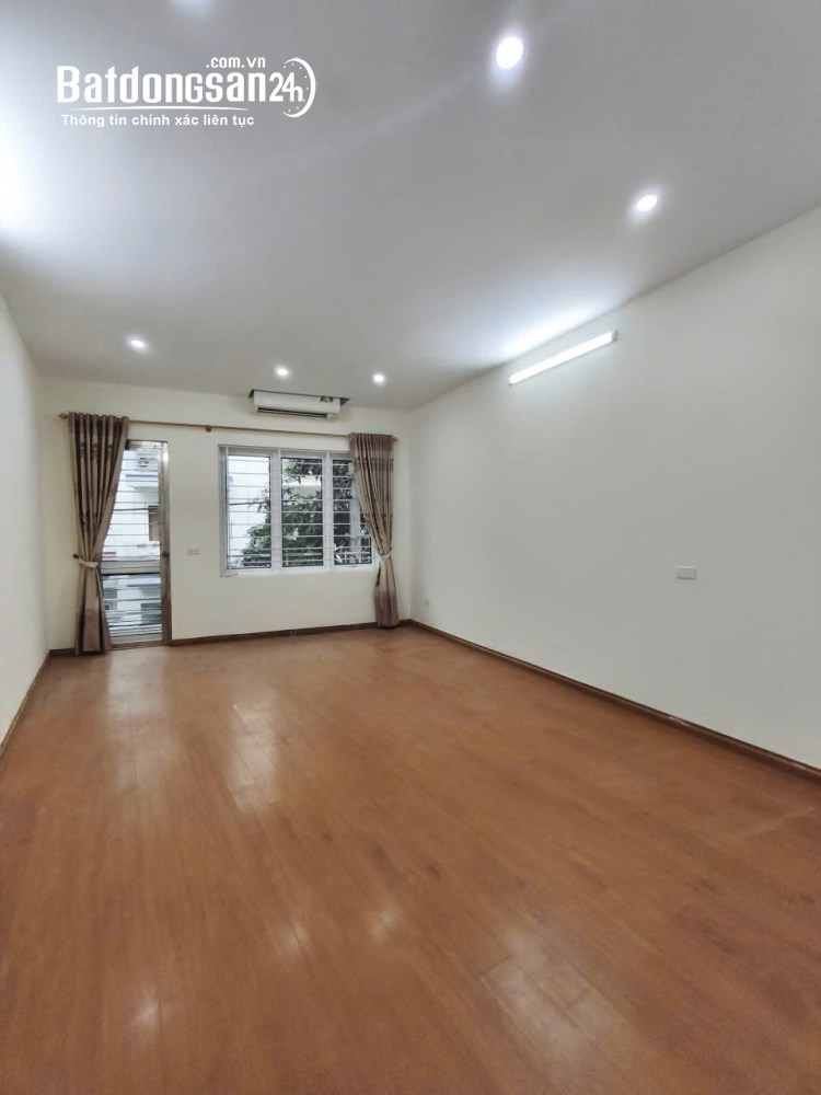 Cần cho thuê nhà riêng ngõ 79 Trần Cung, Hoàng Quốc Việt, Cầu Giấy 40m x 4T giá 11.5t