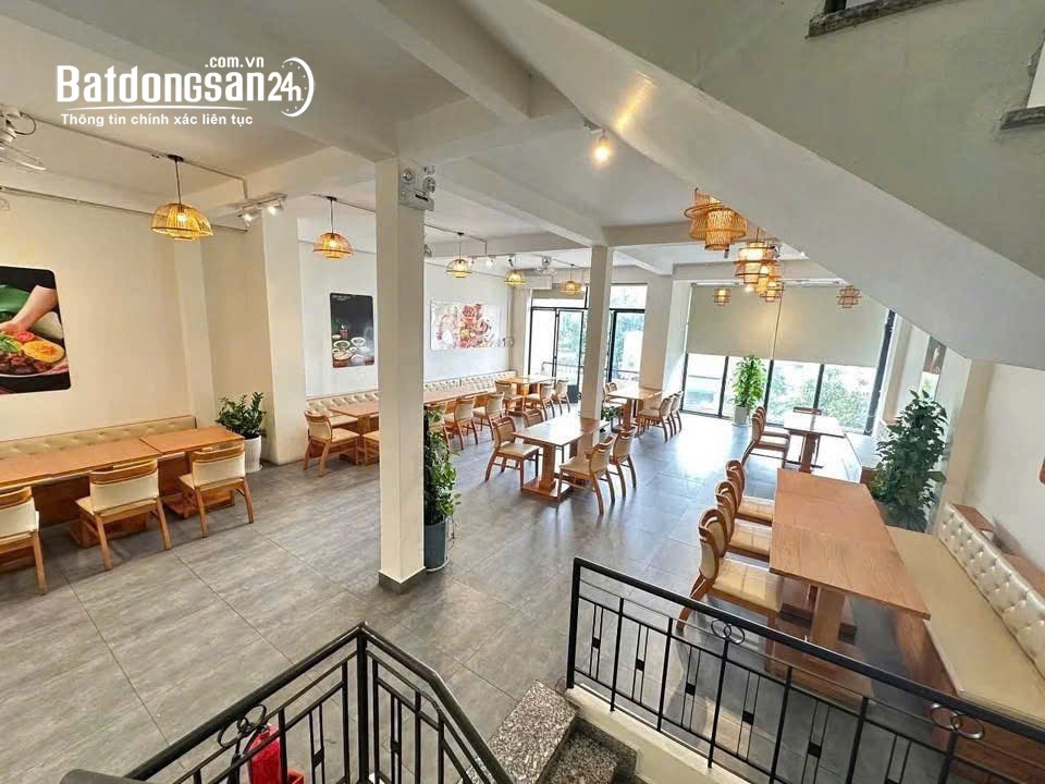 Bán nhà mặt tiền Đường Lạc Long Quân, Phường Hòa Bình (Quận 11 cũ), Hồ Chí Minh