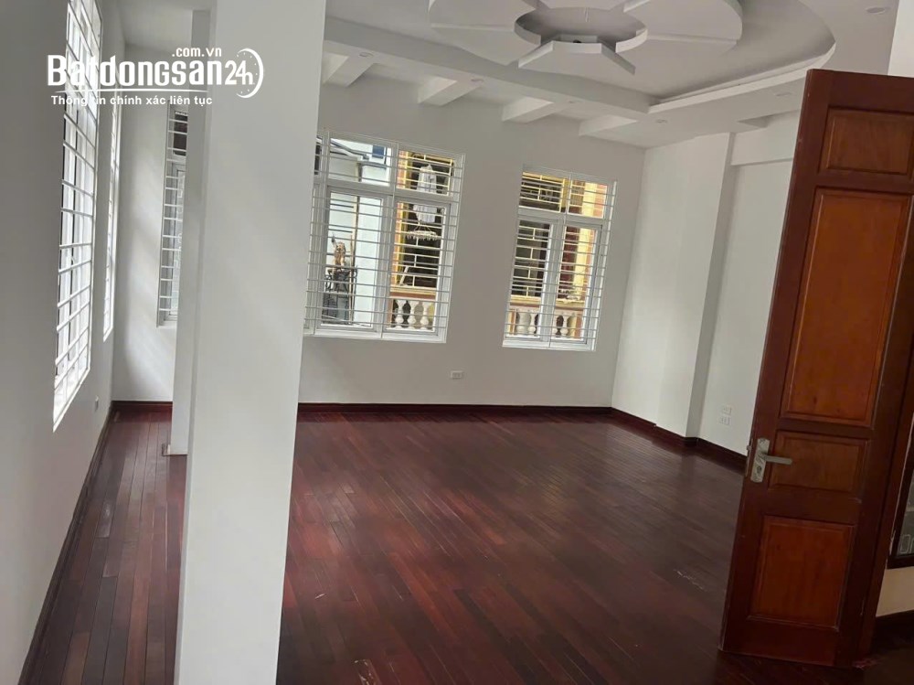 Cho thuê nhà ngõ Xuân Thủy, Cầu Giấy - cách phố 50m 50m x 5T giá 25 triệu Ô TÔ, KD