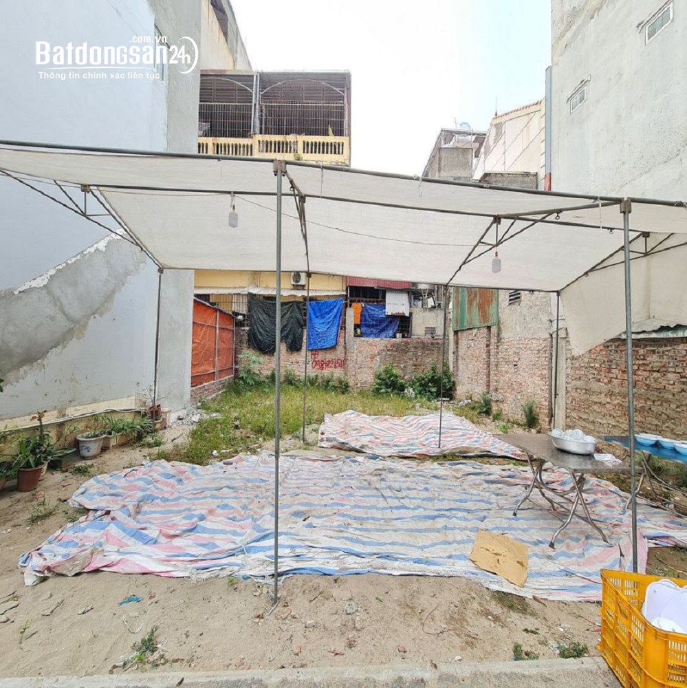 Đất khu chợ sinh viên học viện VNUA Trâu Quỳ 90m2 mt 5m đường 4m thông. Lh 0989894845