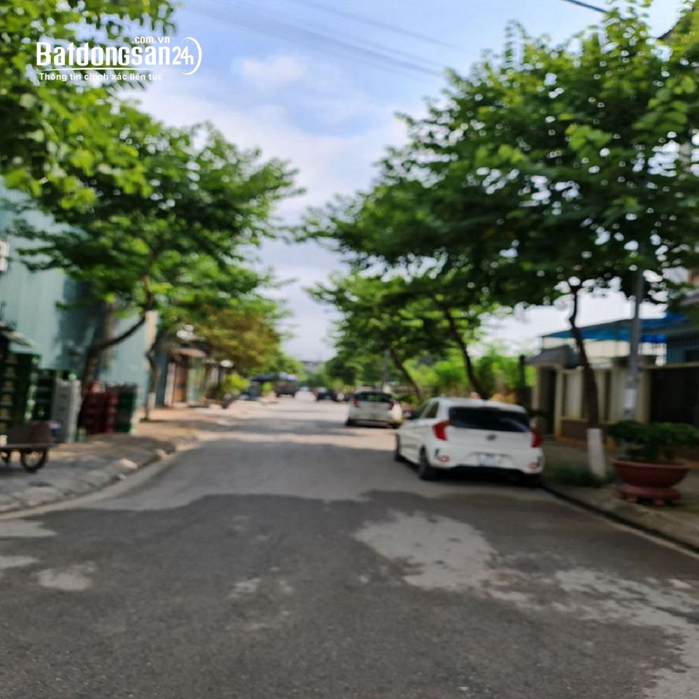 39m2 đất TĐC Trâu Quỳ, đường 13m vỉa hè... Giá đầu tư. Lh 0989894845 Địa chỉ: Khu #Tá