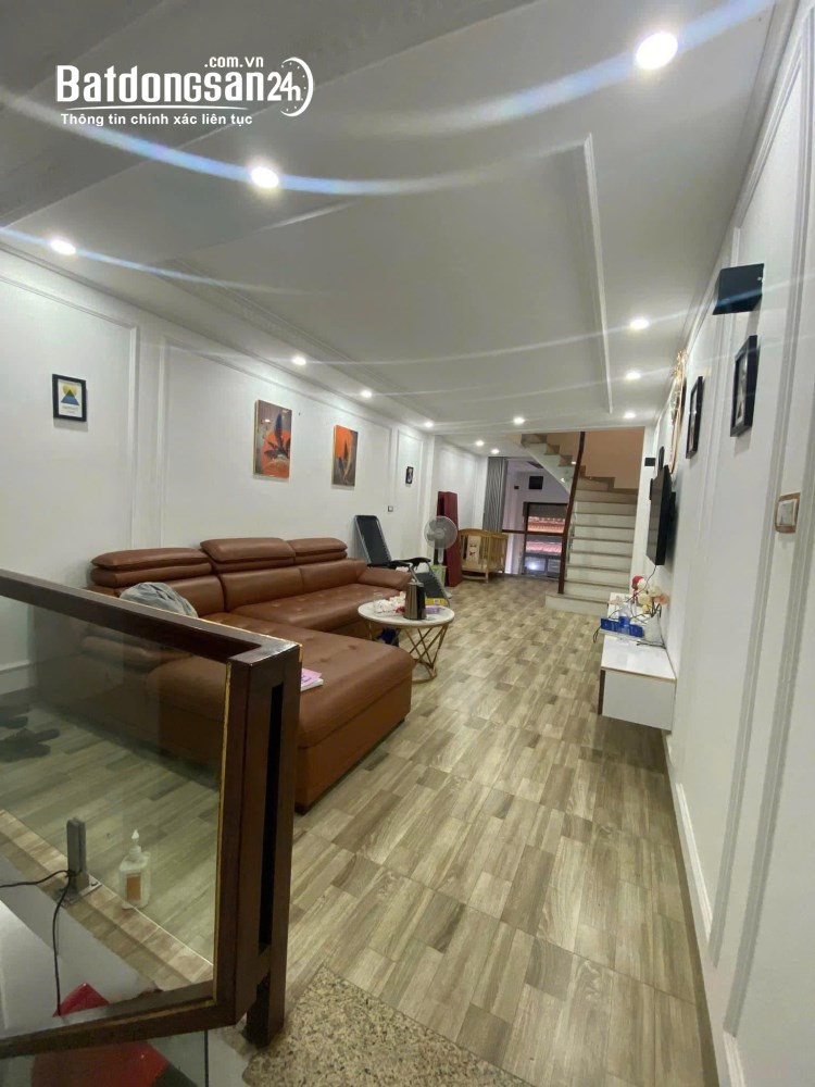 Cho thuê nhà Mặt ngõ 339 Minh Khai - Hai Bà Trưng 50m x 6T giá 17 triệu FULL ĐỒ