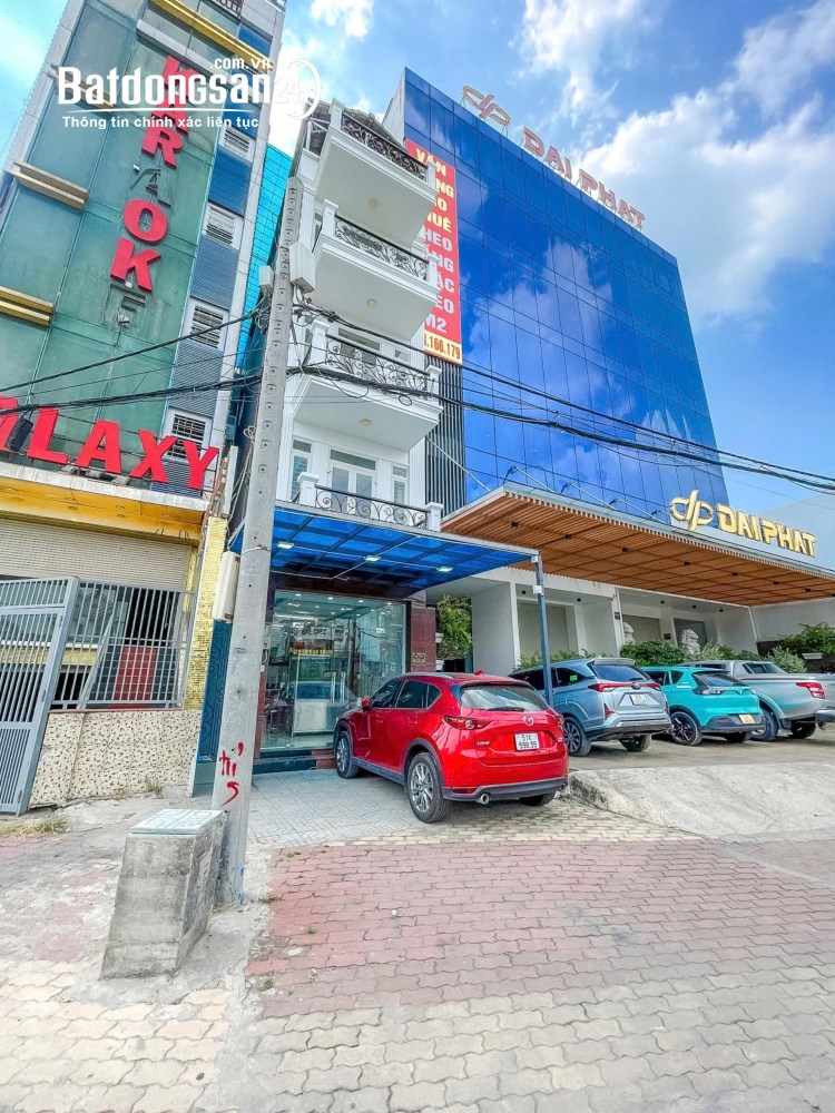 NHÀ 1 TRỆT 5 LẦU MẶT TIỀN HÀ HUY GIÁP – THIẾT KẾ SẴN CHO THUÊ