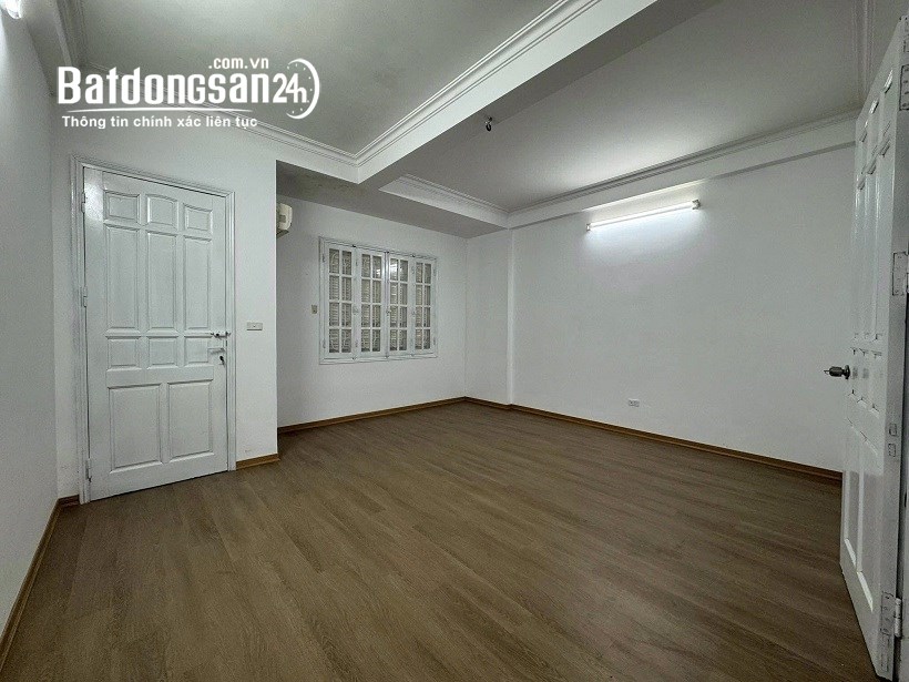 Cho thuê nhà ngõ 31 phố Trần Quốc Hoàn - diện tích 70m2 x 5 tầng, đủ điều hòa, NL